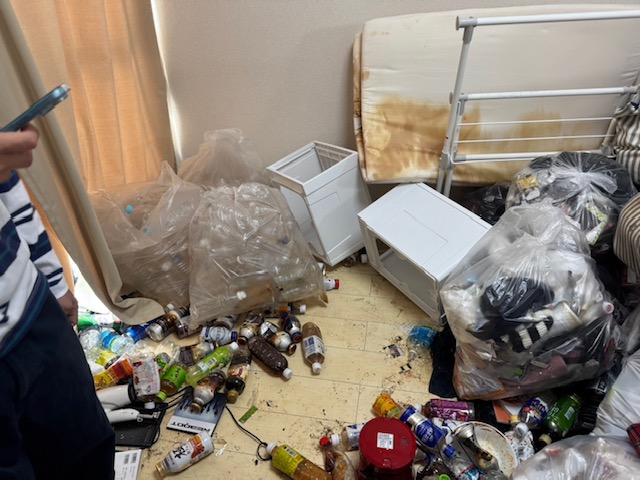 千葉県船橋市 ゴミだらけで汚い部屋