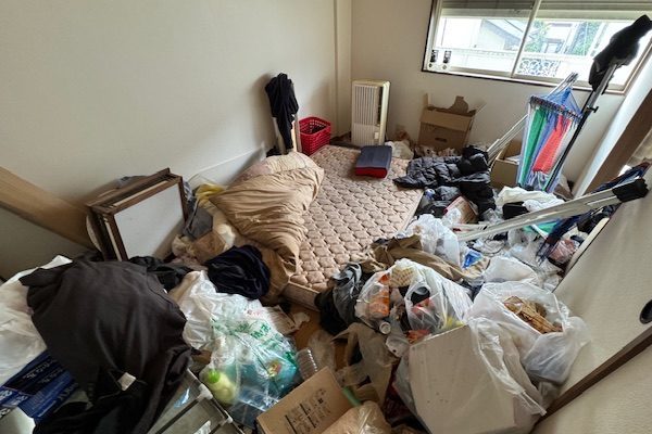 東京都江東区の物であふれたお部屋