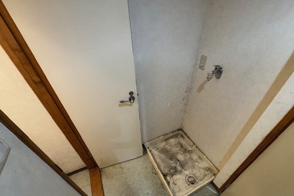 埼玉県さいたま市浦和区の洗濯機などを撤去して何も無くなったお部屋