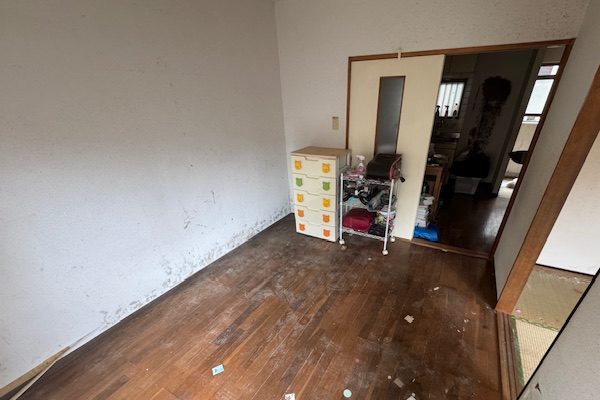 埼玉県さいたま市浦和区の不要な物を搬出し終えたお部屋