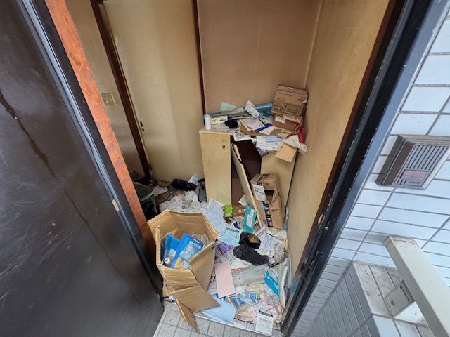 神奈川県川崎市幸区 ゴミだらけの玄関