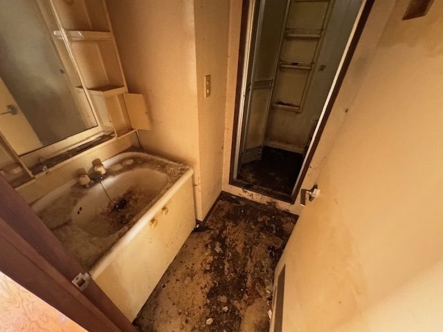 神奈川県川崎市幸区 ゴミが回収されてすっきりした洗面所